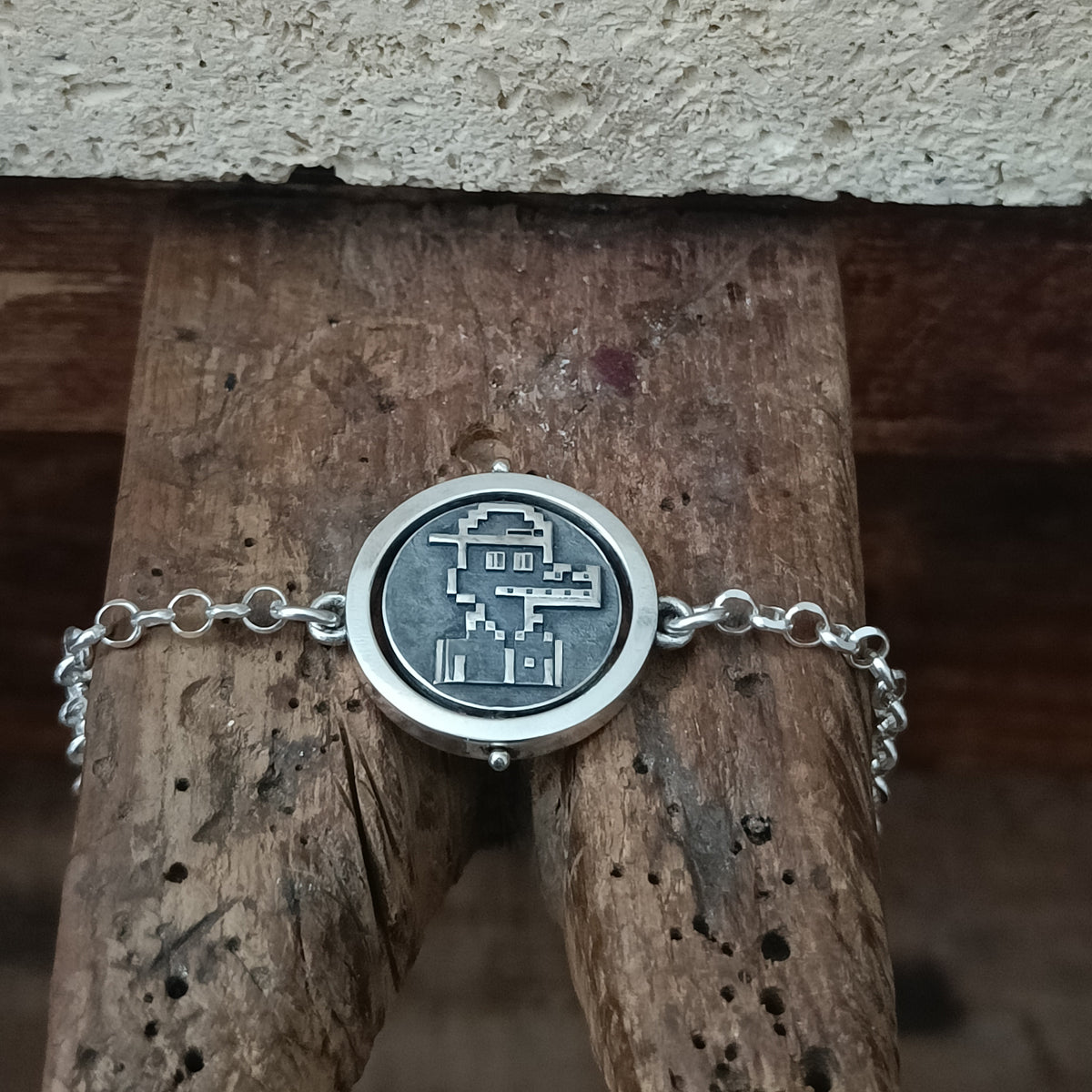 Nakamigos Flip Bracelet