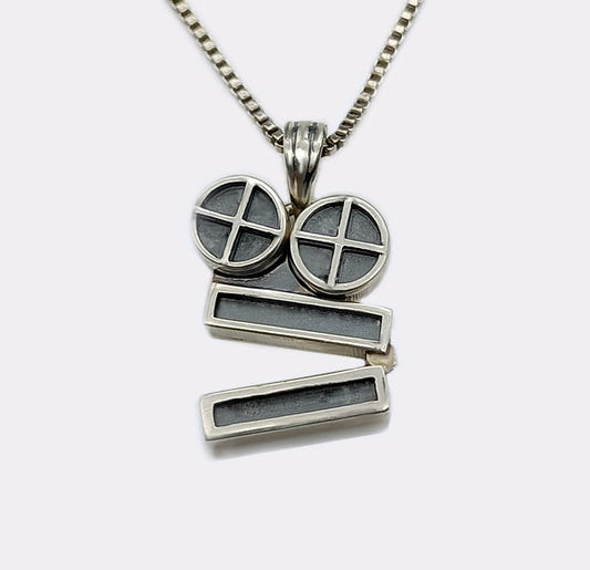 Opepen Silver Moveable Pendant